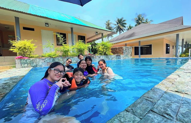 Jovillena Beach Resort Lobo Batangas - Foto 12