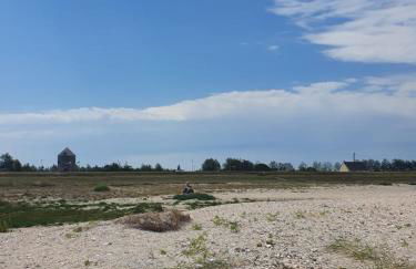 Rose by the sea - Beach front sea views - Foto 16