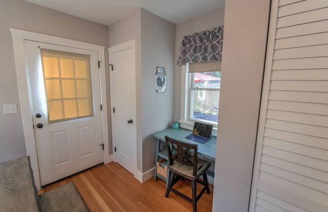 Couple's Mountain Getaway Close to Everything! - Foto 8