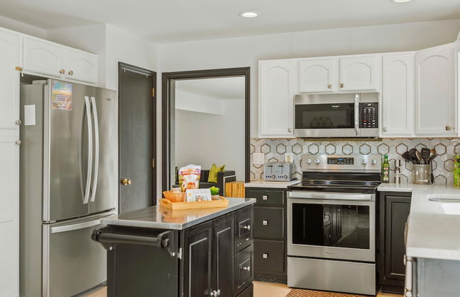 Mountain Mindset by Avantstay Pool Hot Tub Game Room Firepit - Photo 13