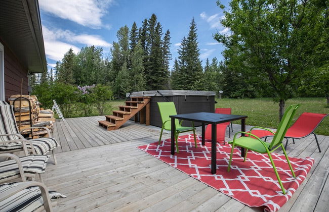 LUXURIOUS 5-Br Acreage | Year-Round Heated Pool & HotTub | Mtn View | Pool Table - Foto 35