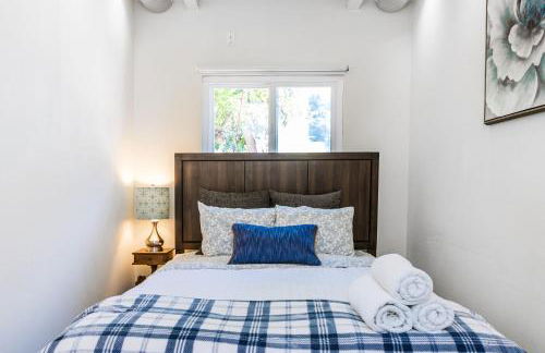 Charming 1-Bedroom Home near Downtown Culver - Photo 24