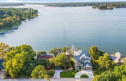 Lakefront LUXE | Pool, Spa, Jet Ski at Happy Place - Foto 42