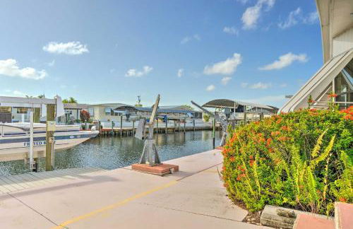 On-Site Canal Access St James City Home - Foto 26