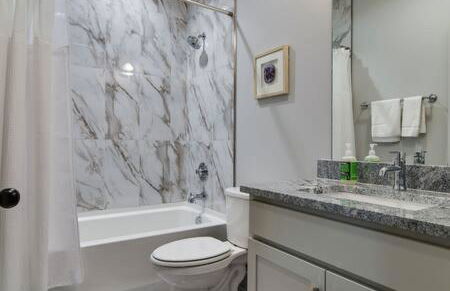 Nashville Townhouse - Walk to Food, Near Downtown! - Foto 6