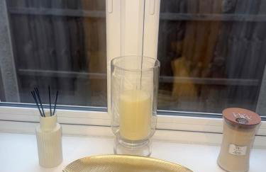 New 2-bed 2-bath detached flat with garden - Photo 10