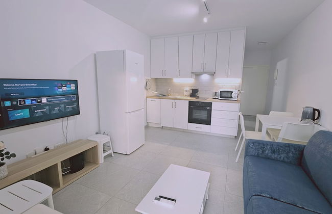 145 NIC - Stay Historia Apartment - Photo 11