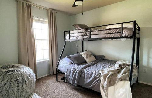 McKinley House Prime - Pool, Patio and Garage - Photo 24