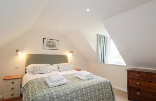 South Cottage - Photo 12