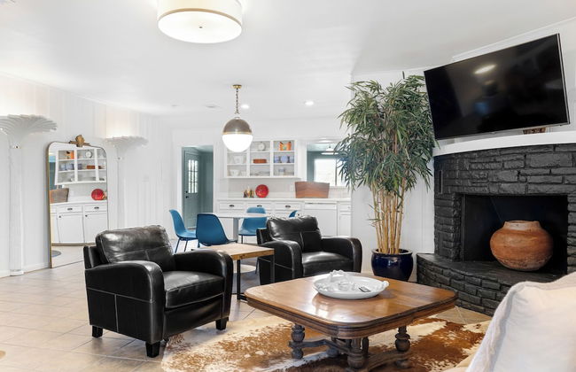 Creekside Haven with Pool and Firepit - Foto 14