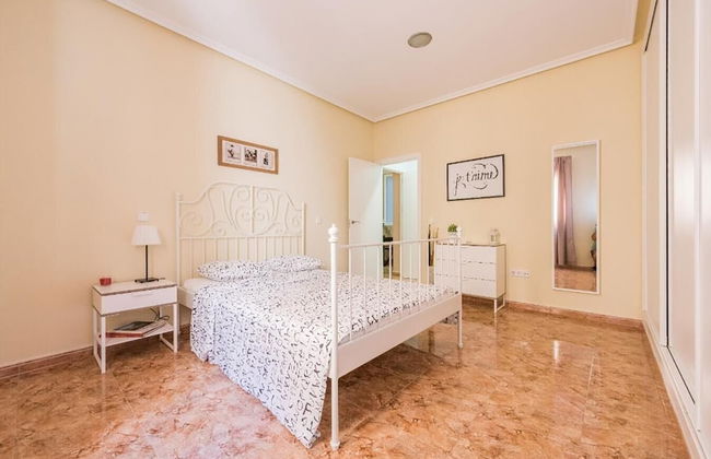 Delightful Apt. Historic District - Sol - Photo 5