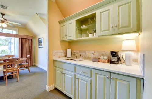 Springfield Studio Rental w/ Golf Course View! - Foto 3