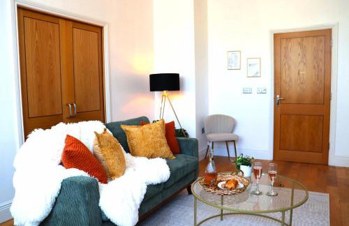 Luxury 2 Bed Apt, Sleeps 4, Secure PRKG-1 Car, Ascot Racecourse 5min walk, Legoland & Lapland 8mins, Windsor 15mins - Foto 11