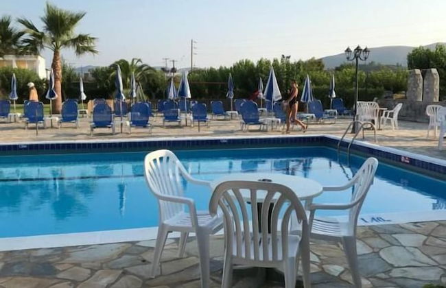 Village Inn Studios & Family Apartments - Foto 34