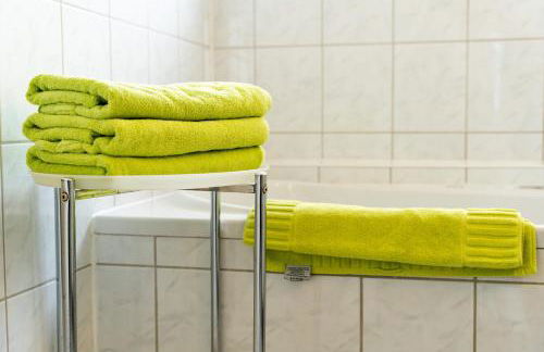 Art City-Studios Kassel 4 und 8, groß, modern, citynah, je 3 Schlafzimmer, kostenfreie Parkplätze, Süd-Balkons, ruhig, Herkulesblick - Foto 24