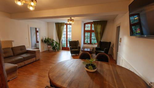 La Cure grand appartement familial 3 chambres avec terrasse et parking à 10 minutes de Colmar - Foto 2