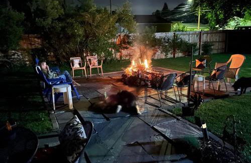 515Escape - Near downtown, private backyard, firepit, bbq, fun! - Foto 20