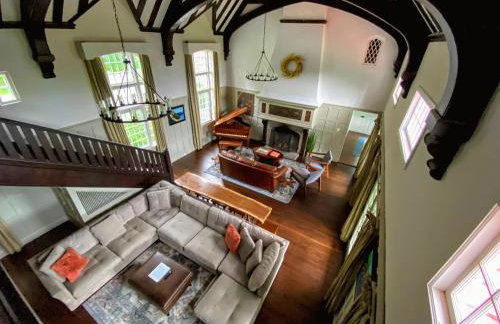 WOW New Spectacular Franconia Home - history - views - fire pit - hot tub - pool - grandeur - MUST SEE - Foto 24