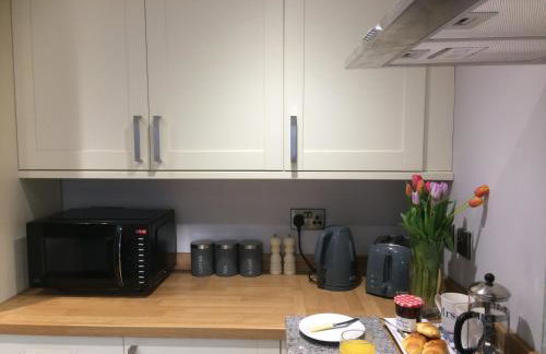 40 Newgate Barnard Castle -Central Location - Court Yard - Dog Friendly - Sleeps 7 - Wood Burner - Complimentary Logs & Wine - Smart TV - Foto 7