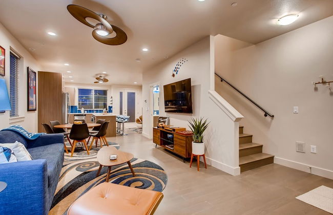 Elegant Townhome Near Old Town, Breweries and River! - Foto 18