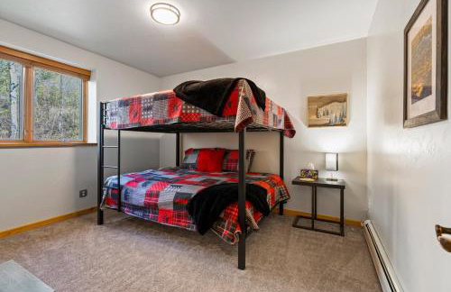 Secluded Mtn home by Purg, Hot Tub, Views! Pets ok - Foto 23