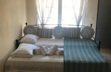 Melinas Home - Photo 3