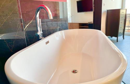 COLMAR - Appartements Deluxe - Lumineux - Stationnement Gratuit et Facile dans la rue - Foto 62