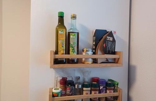 Kleine Galerie Apartment für 3 mit Küche Kamin Netflix Parken und Hofladen - Foto 19