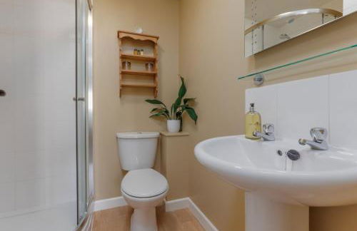 Dorset Farmhouse - Photo 17