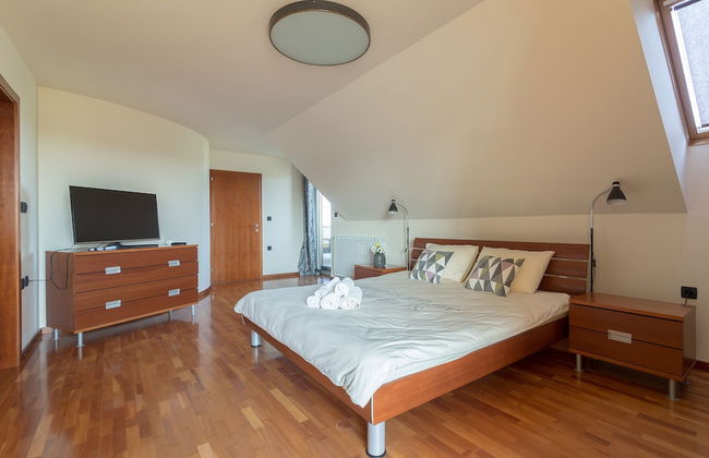 Pool Villa Izabela With Wellness - Photo 18