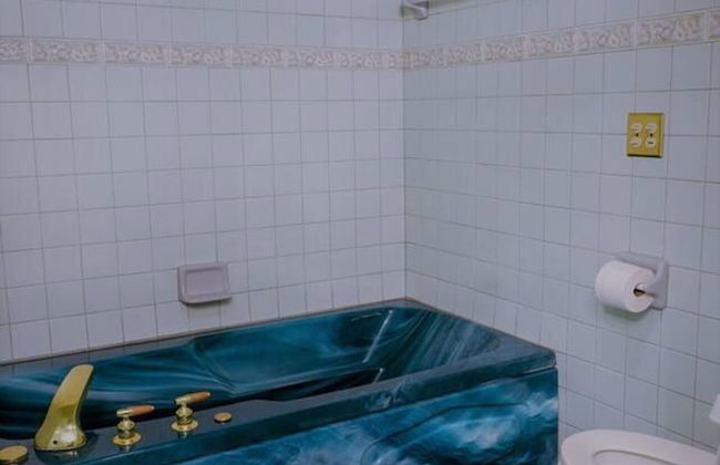 Unique and Secluded Country Estate Near Pittsburgh - Foto 13