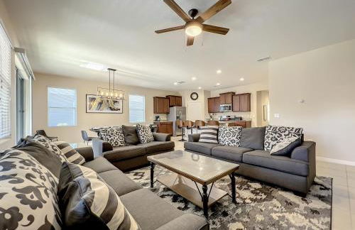 Solterra Resort Davenport FL Clubhouse Area - 7 Bedroom 6 Bath Home with Private Pool Spa - Lazy River 20 min from Disney - Foto 11