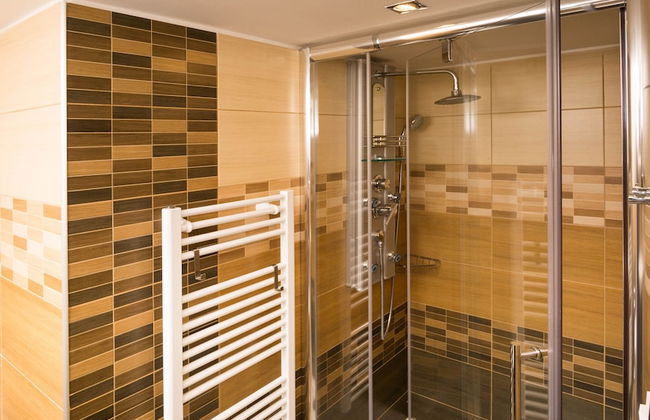 School Apartment by metro stop Vyšehrad - Foto 3