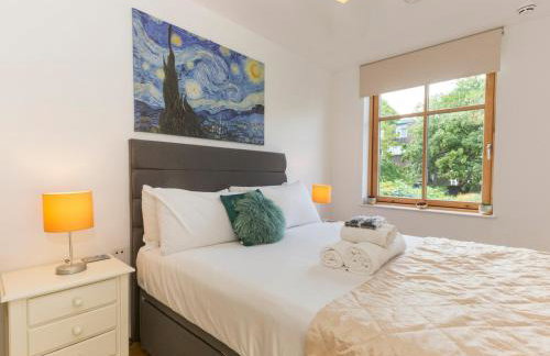 Spacious 2BR Flat Near Camden & Kings Cross Tube - Pass the Keys - Foto 11