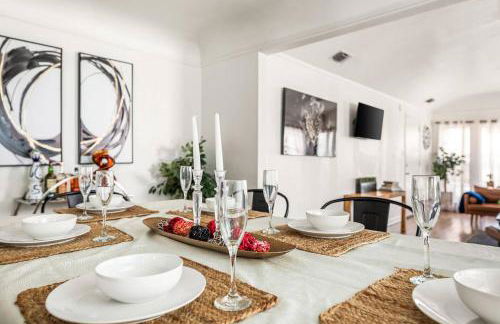 Spacious 4 bedroom home by Melrose and 10 minutes to Hollywood Walk of Fame - Foto 14