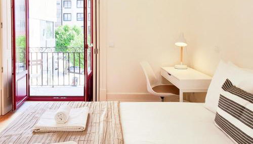 Comfortable flat, cozy balcony close to Aliados Av - Foto 4