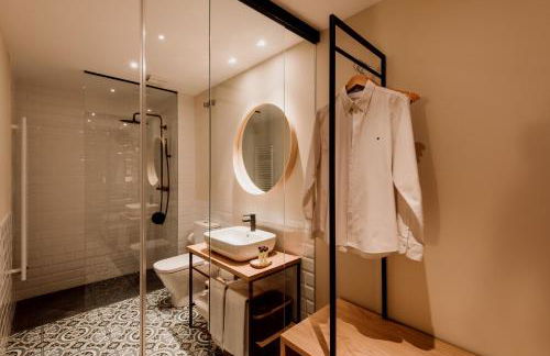 Boutique Palacio Condes de Cirac - Photo 122