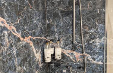 Sapphire Luxe- Basingstoke Sleeps 4 with Free Parking - Foto 16