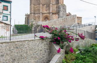El Patio de Vespasiano-Calera- vistas a la iglesia junto al puerto - Photo 47
