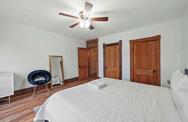 Vino & Vibes Villa Sleeps 6! - Foto 4