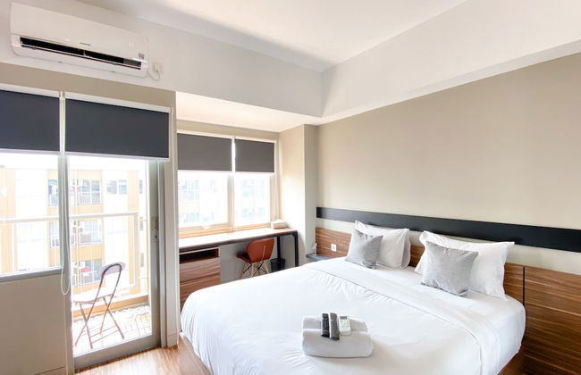 Homey and Simply Look Studio LRT City Jatibening Apartment - Photo 2