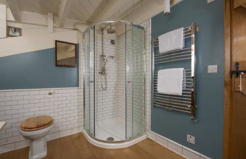 Master Shipwrights House - Great Location - Free WiFi & Parking - Fireplace - Photo 46