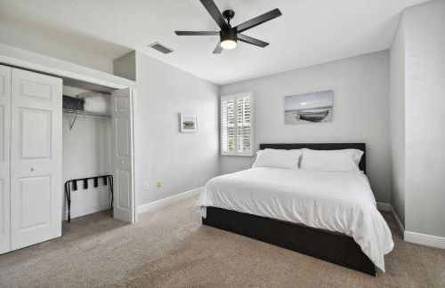 Tampa Private Large House, Game Room & Backyard - Sleeps 12, 4bdr, 3bth, Quiet Community, Near Everything in Tampa & St Pete - Foto 65