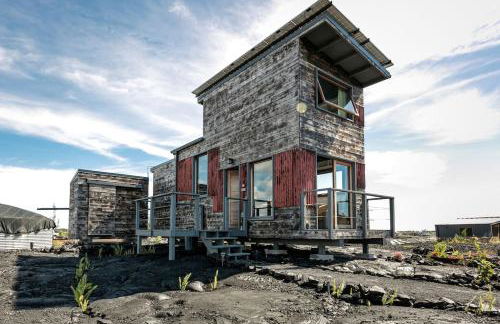 THE PHOENIX HOUSE - EPIC Tiny Home Gem on Volcanic Lava Field! - Foto 22