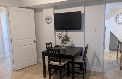 Brighton Apartment Sleeps 3 - Steps to Bus Line - Foto 2