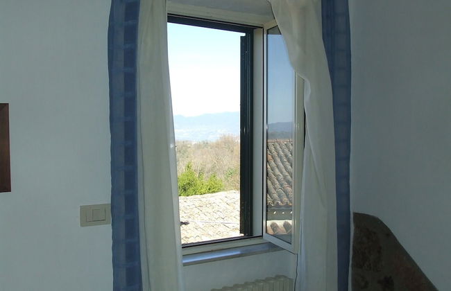 Blue House Near Bagnoregio-overlooking the Umbrian Mountains and Tiber Valley - Photo 10