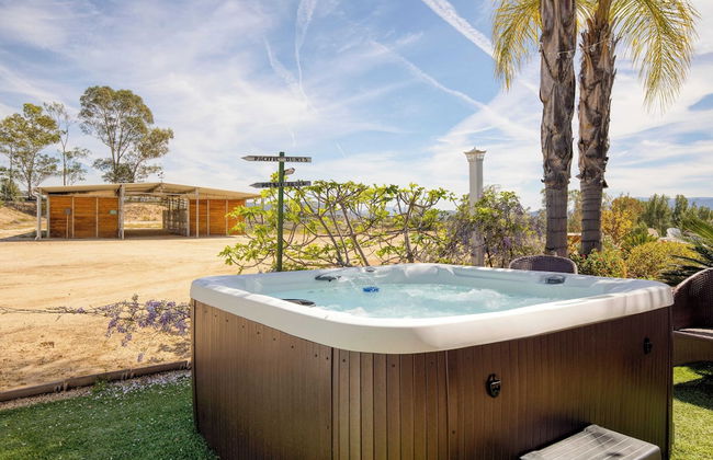 Bear Bridge by Avantstay Hilltop Haven in Temecula w/ Views, Putting Green & Hot Tub - Foto 29