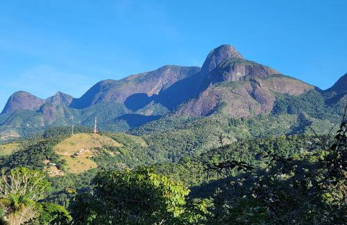 Chalé Araras Itaipava - Refúgio na Serra ,natureza ,clima fresco , ar puro - Foto 2