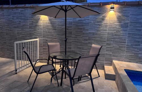Casa com piscina garagem para 4 carros - Foto 3