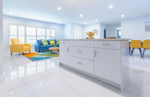 Villa 4BR Villa Private Pool BBQ Area Near Beach - Photo 23